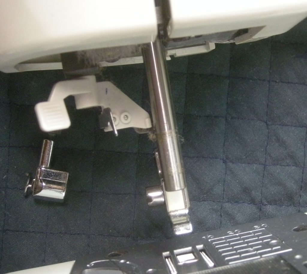 EL619（Chariot250）の不具合｜針を留める金具（針抱き）が落下した｜brotherミシン