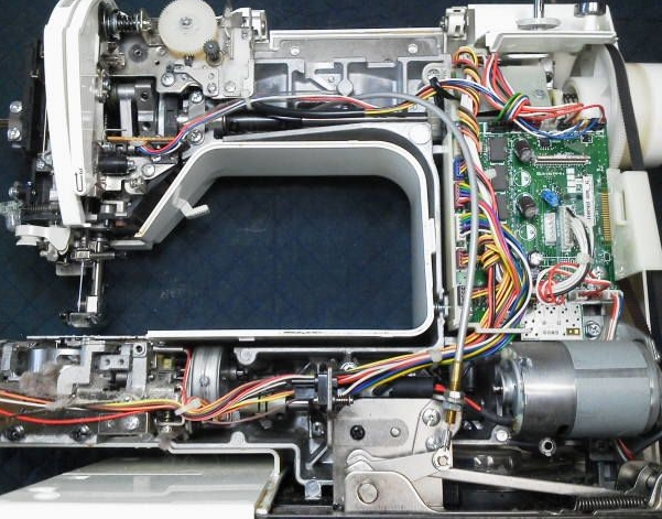 EMI1501（InnovisN150）の分解オーバーホールメンテナンス修理｜brotherミシン