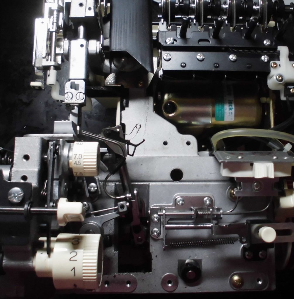 BL552の分解オーバーホールメンテナンス修理|ベビーロックミシン(衣縫人)