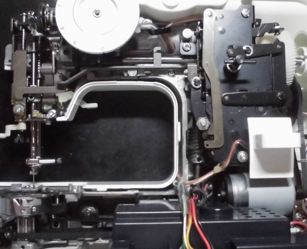 ELU53の分解オーバーホールメンテナンス修理｜縫えない、下糸を拾わない、針がグラつく