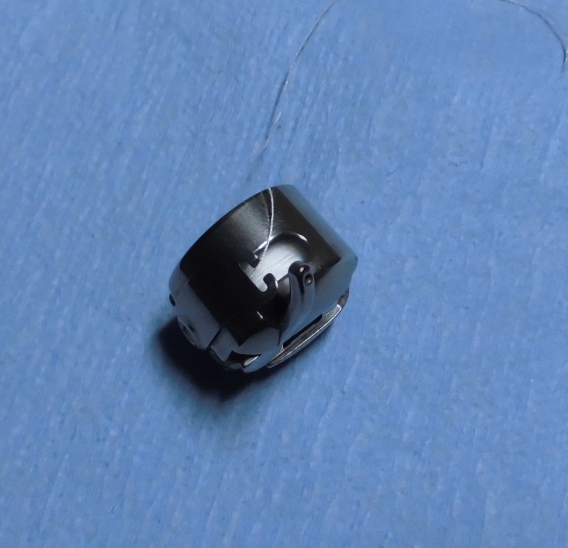 ベルニナミシン純正ボビンケース｜ホリデーヌ1240｜CBフック専用