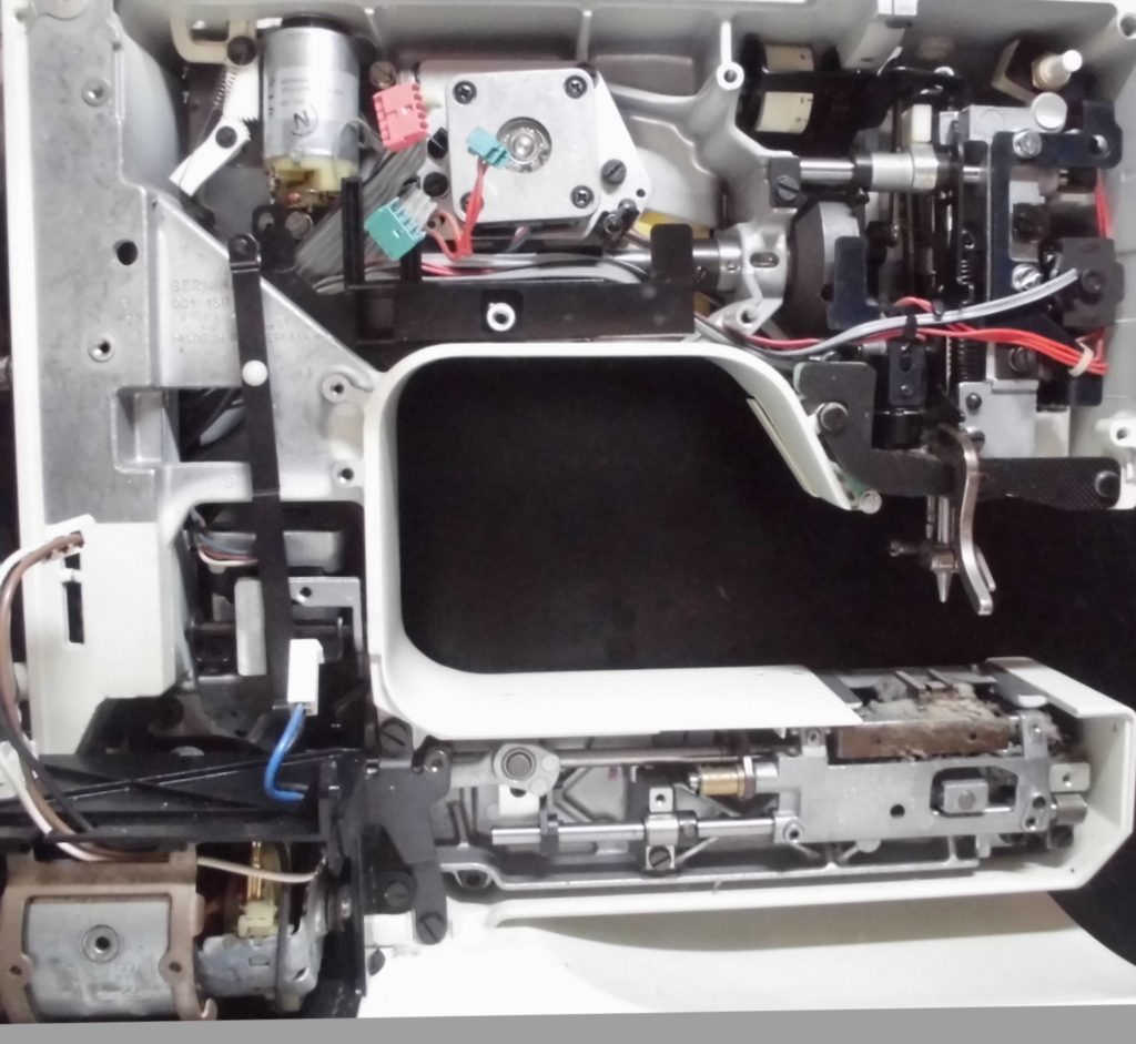 ホリデーヌ1240の分解オーバーホールメンテナンス修理|リッカーミシン