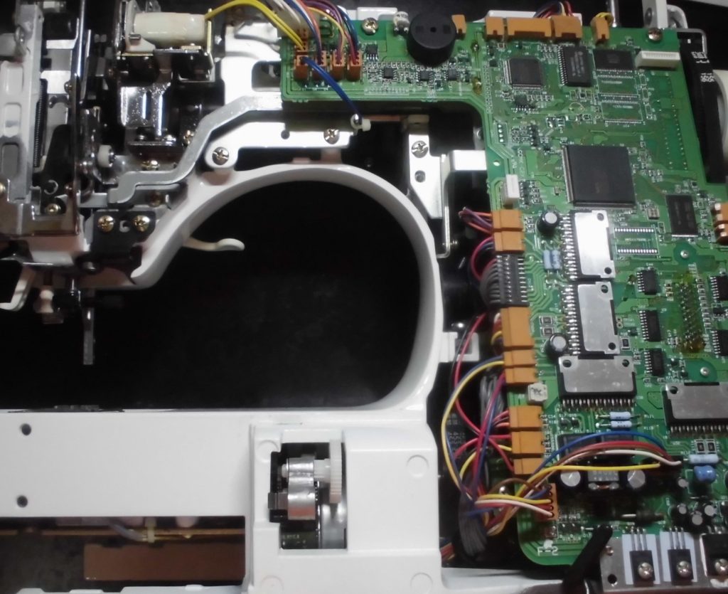 HZL-009の分解オーバーホールメンテナンス修理｜ジューキ刺繍ミシン修理