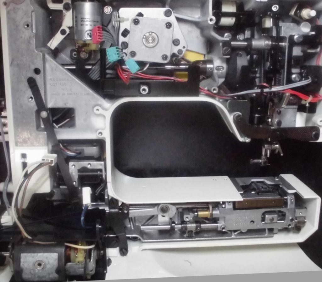 Holidaynu1090の分解オーバーホールメンテナンス修理|リッカーミシン、ベルニナミシン