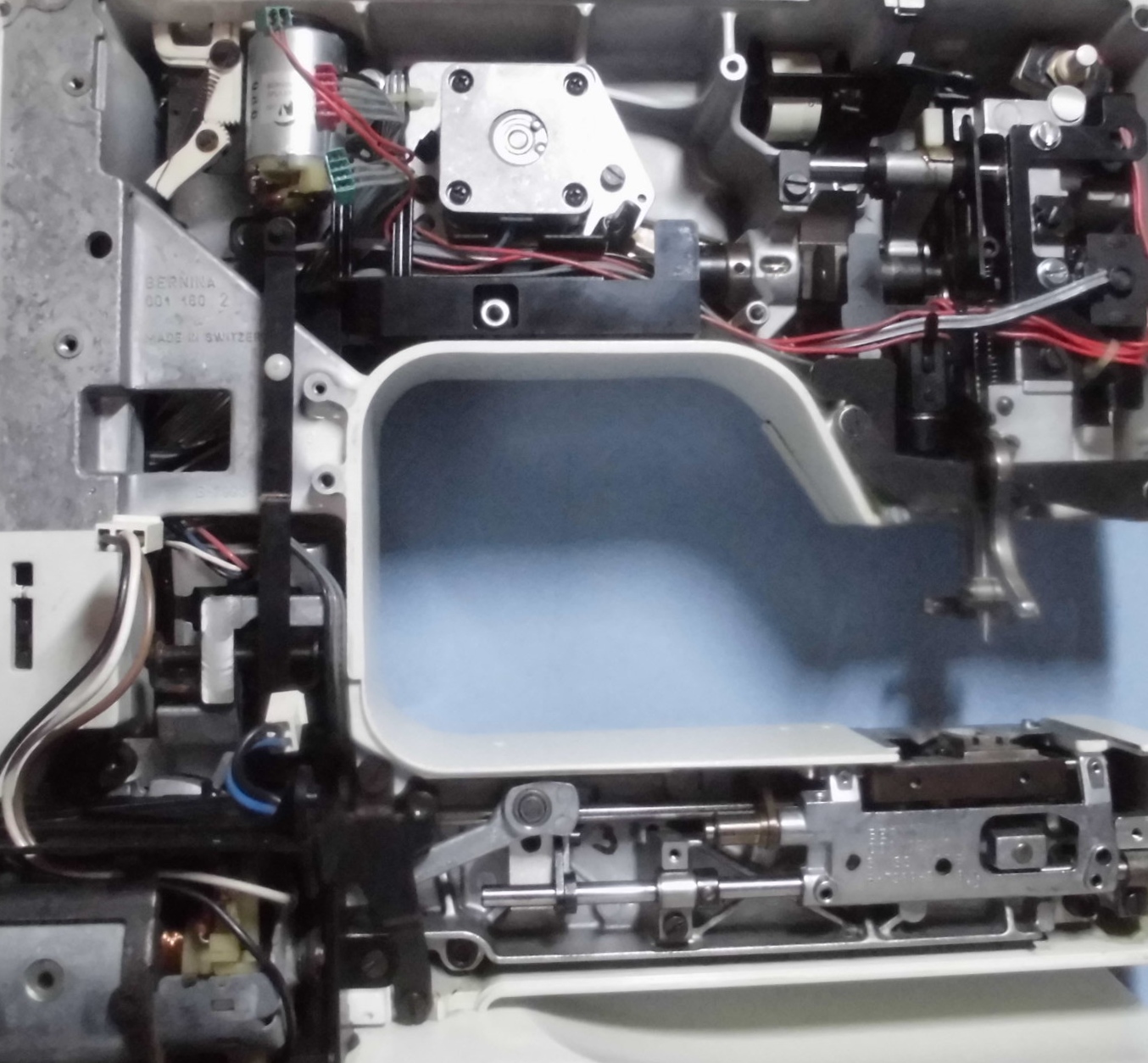 ホリデーヌ1240の分解オーバーホールメンテナンス｜サビや固着の解消を行います。