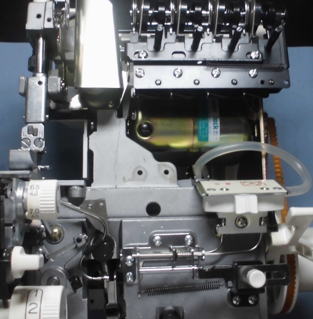 BL54の分解オーバーホールメンテナンス｜ジューキベビーロックミシン（衣縫人シリーズ）