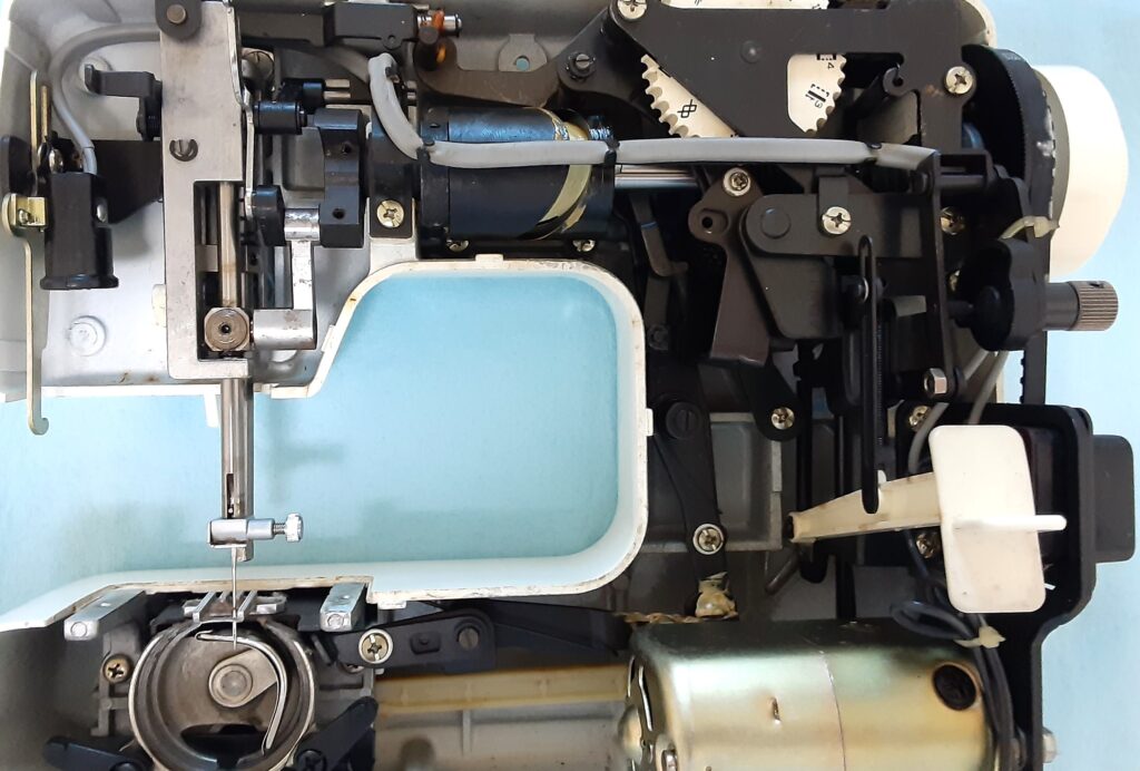 CX-01の分解オーバーホールメンテナンス修理|ジャガーミシン