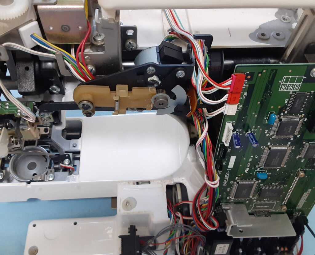 ラピス（ZZ3-B877）の分解オーバーホールメンテナンス修理｜ブラザーミシン